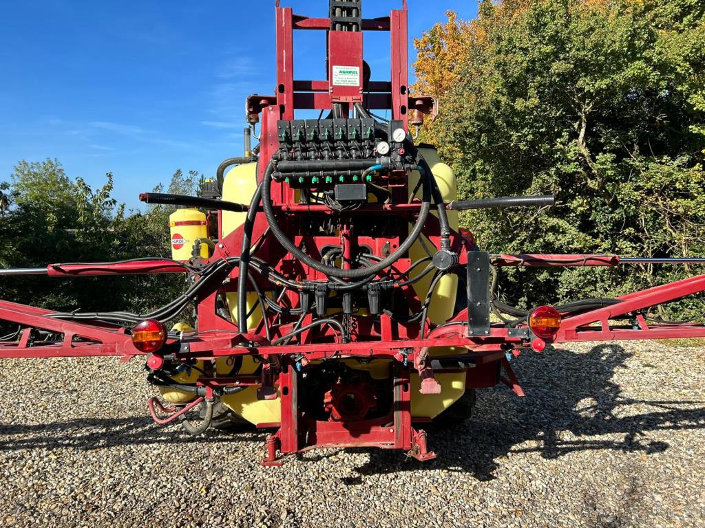 Used Hardi Master Plus Sprayer