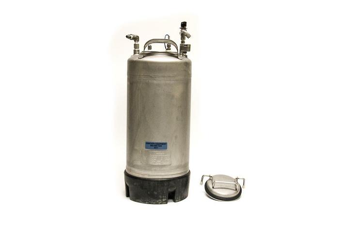 Used Apache Stainless Equipment Corp Pressure Vessel 4.5 Gallon T316L 165 PSI (4017)