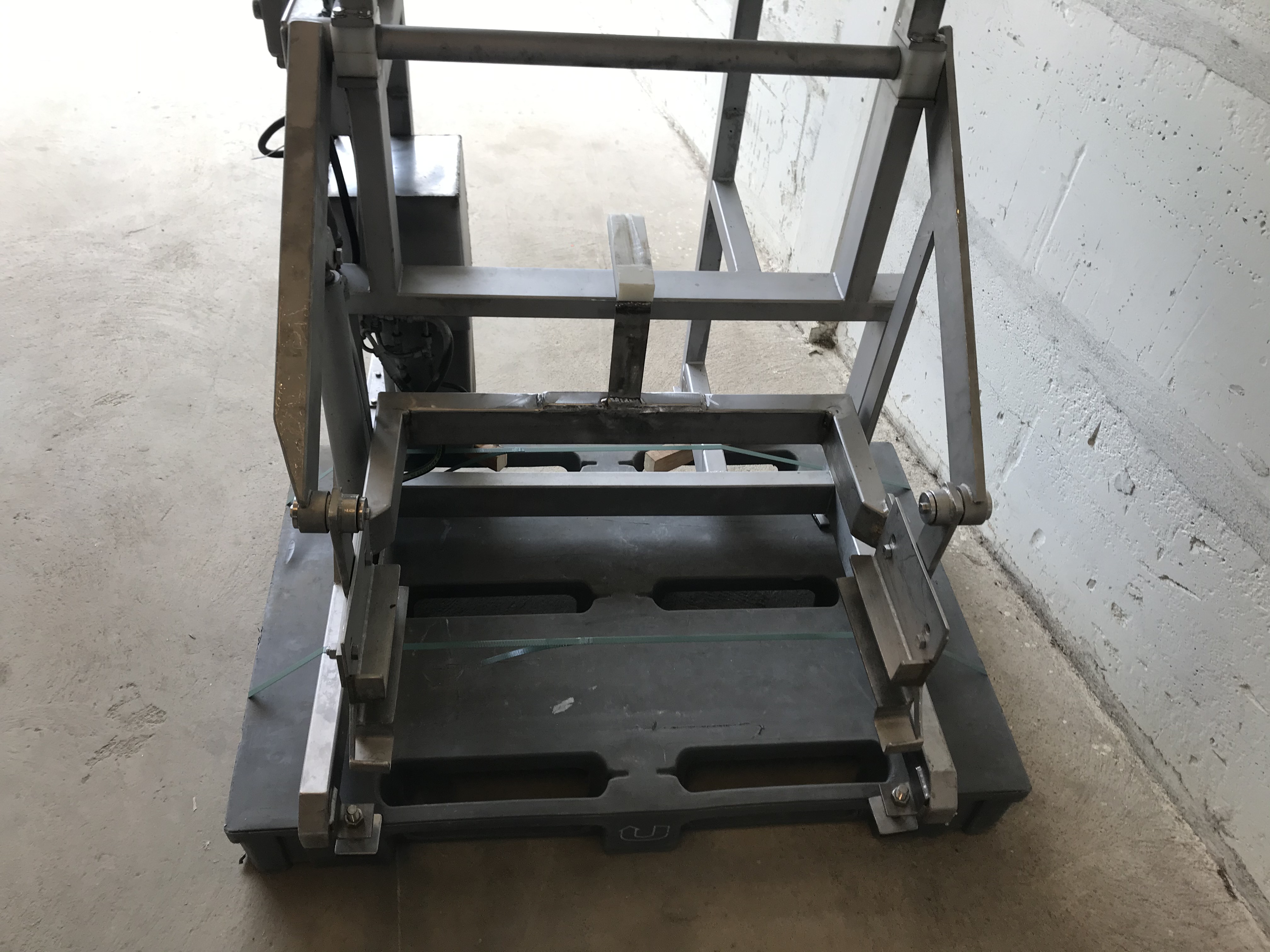 Begagnad Skänkvagnstipp med tratt 110cm