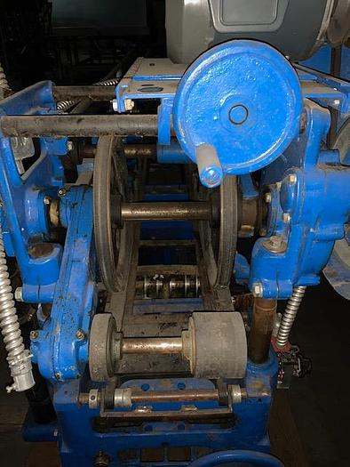 Used Standard -Knapp Roll-Through Can Labeler HOR-3