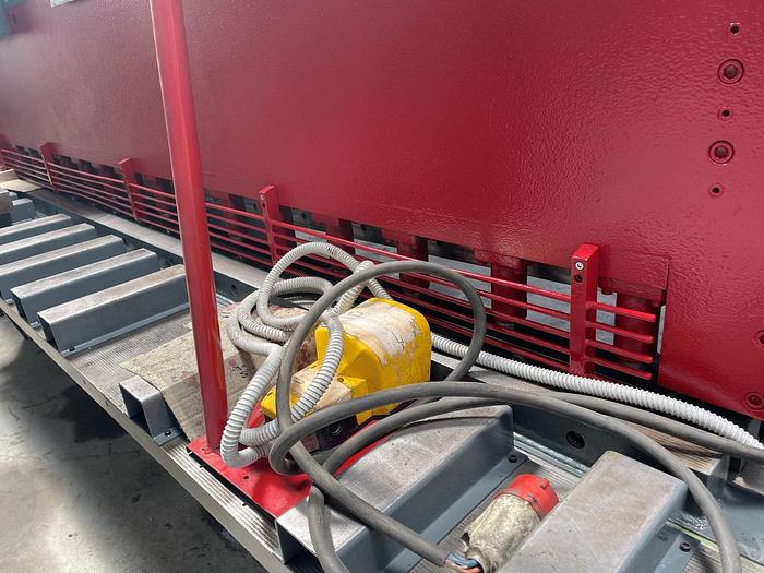 Usato CESOIA GADE IDRAULICA 3000 X 6