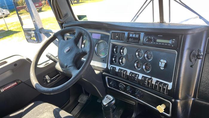 Used 2011 Kenworth T800