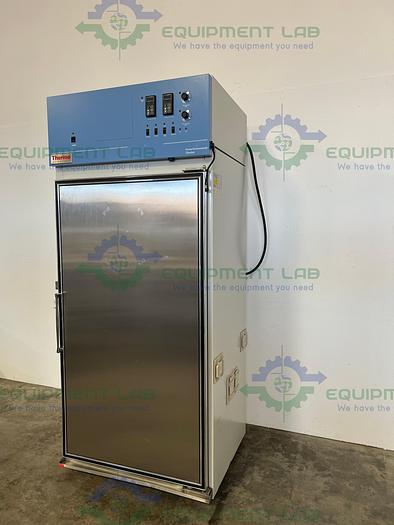 Used Thermo Fisher 3940 Refrigerated Incubator w/ Humidity 29 Cu Ft., 0° to 60°C