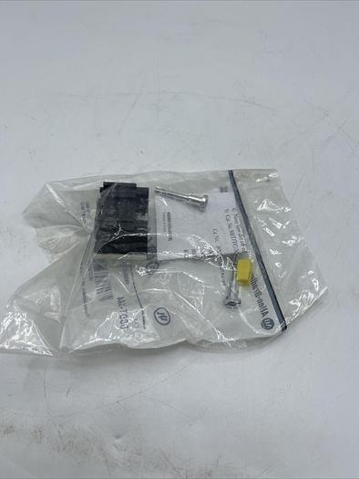 800T-XA4 Allen Bradley contact shallow block Ser. D