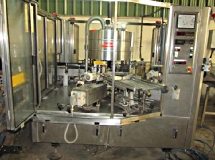 KRONES LABELLING MACHINE