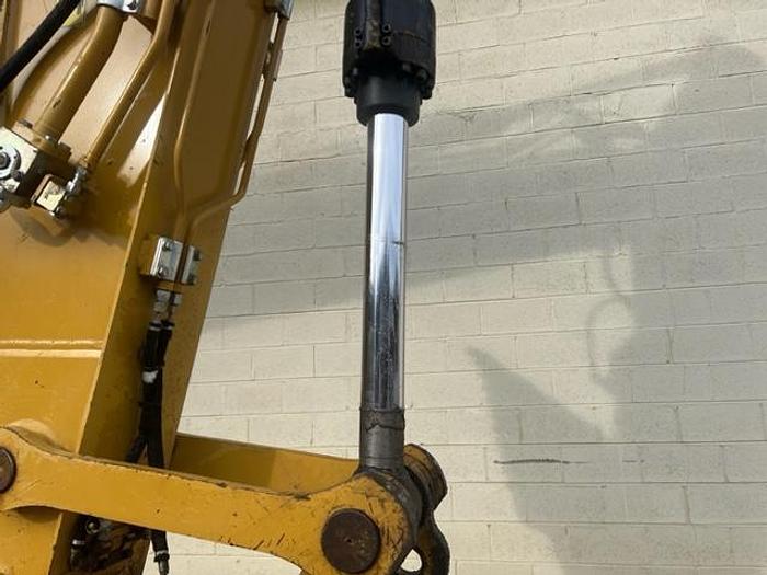 Used 2018 CAT 320 GC / with Hyd Thumb