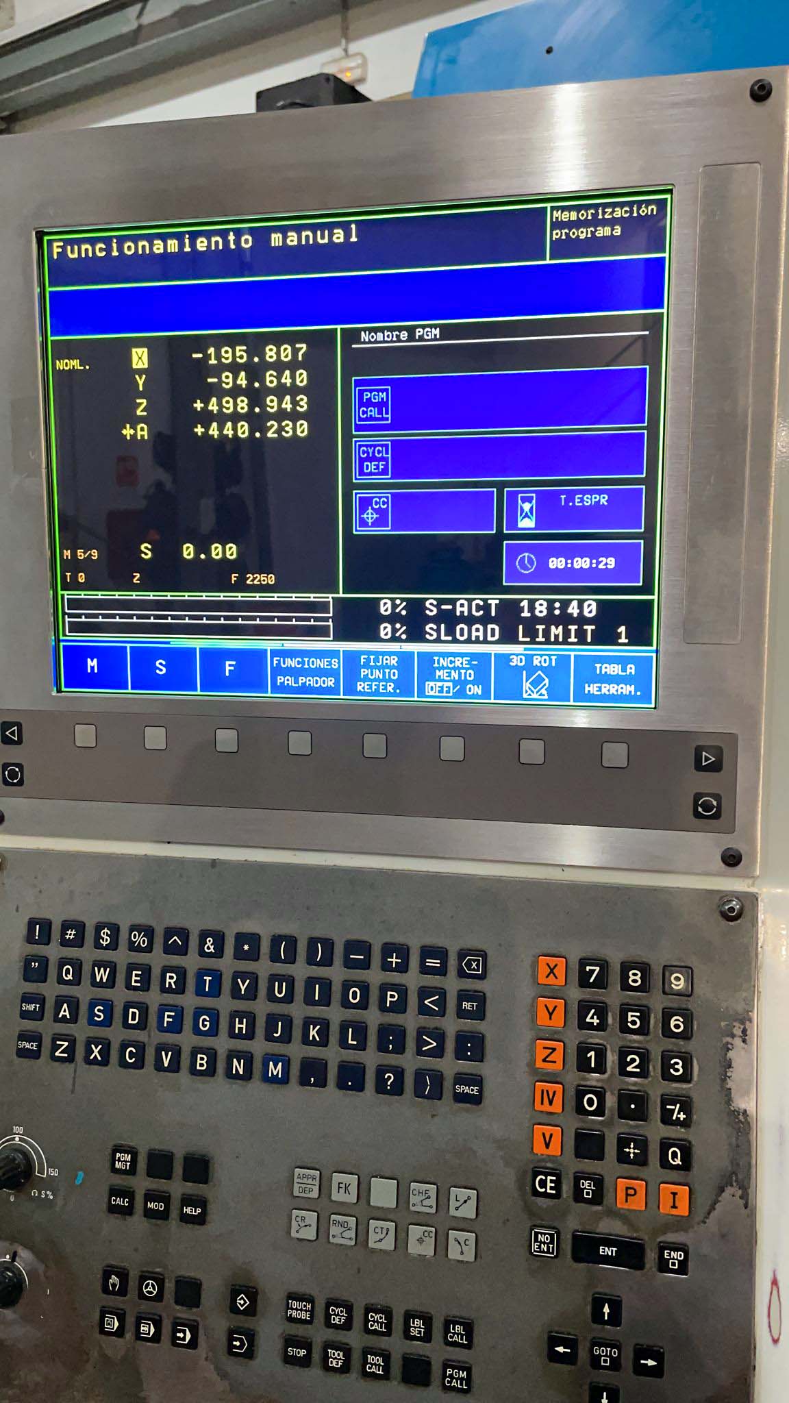 Used Kondia B-1050 - Vertical Machining Center - 2001