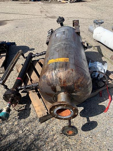 Used Tank, 40 Gallon, 304 S/st, 16" X 36", 150 PSI, DT/DB #S743654