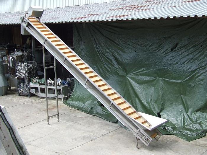 D'occasion Convoyeur à bande avec taquets