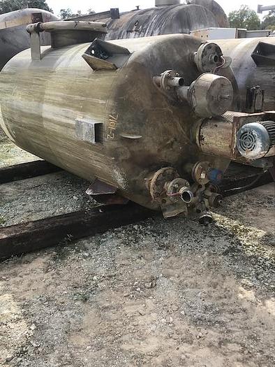 Used Used Kopetz Manufacturing approximately 1,500 gallon 316L stainless steel vertical mix tank