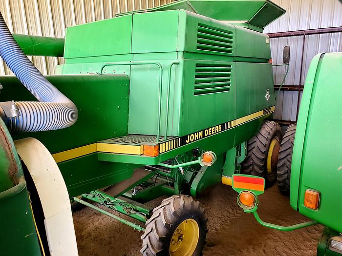 Used 1997 John Deere 9600 Combine w/ Header + Cart