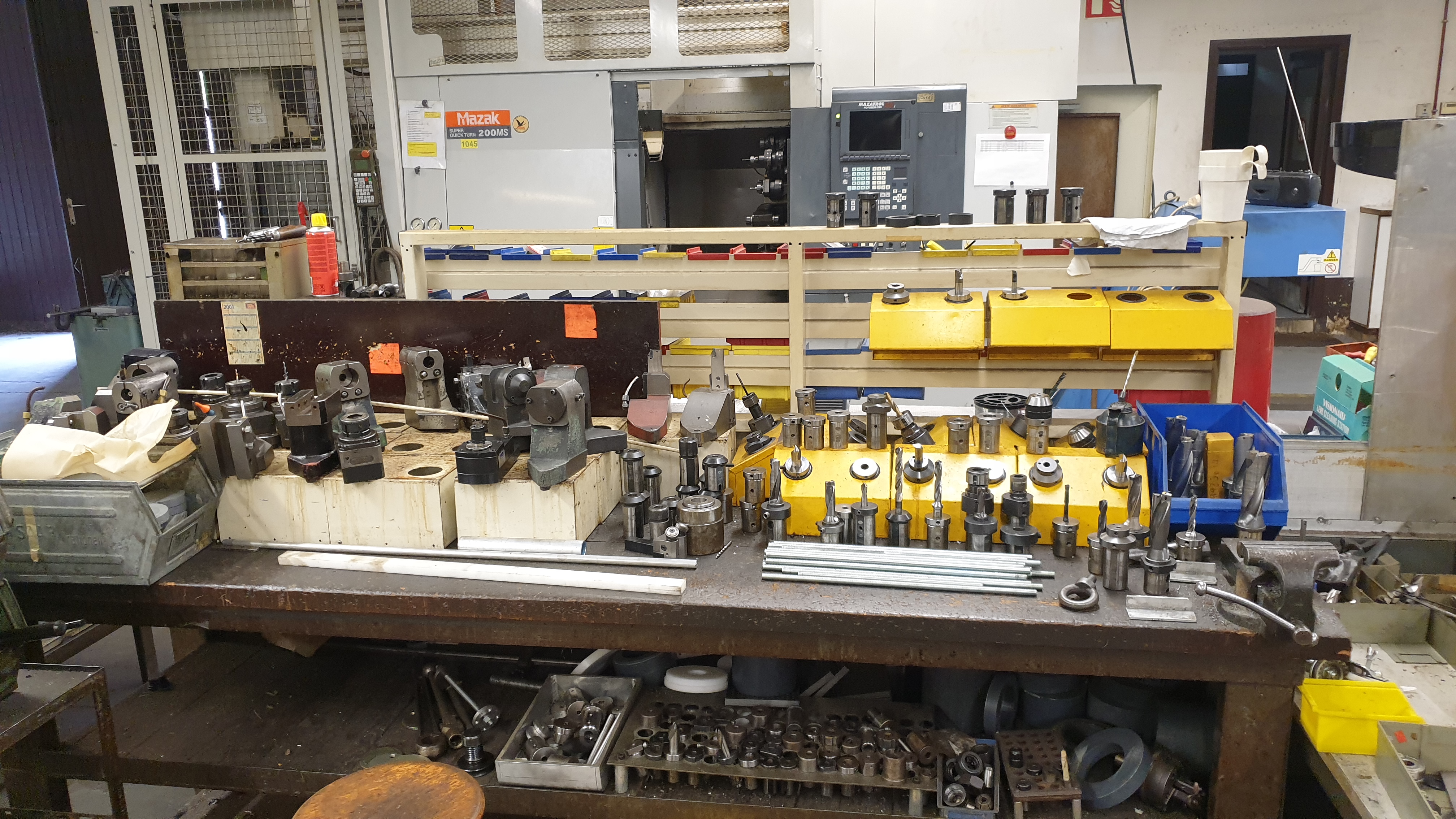 Usado 2000 MAZAK SUPER QUICK TURN 200 MSY