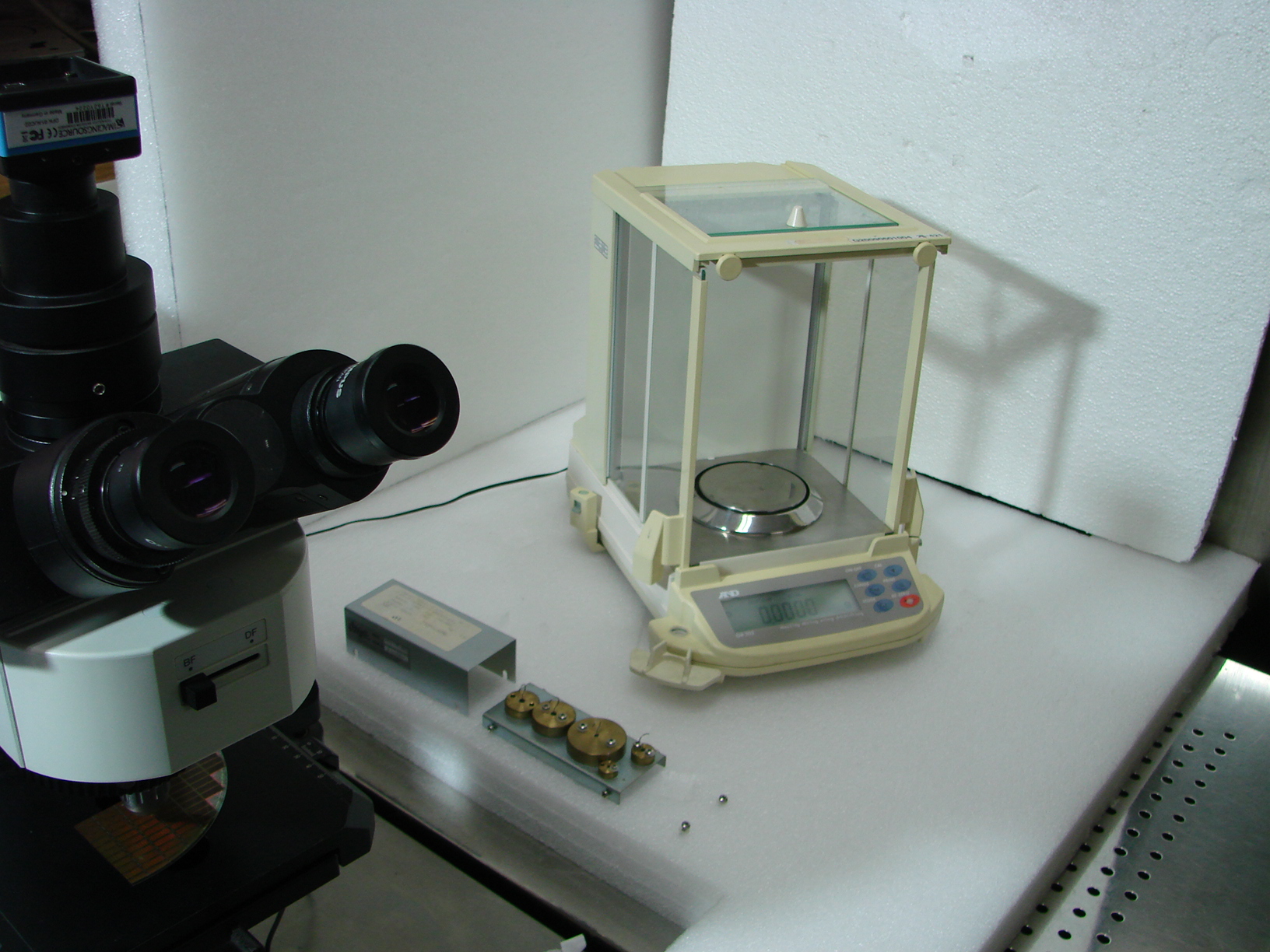 Used A&D GR-202 Semi-Micro Analytical Balances