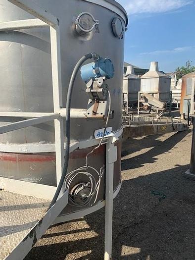 Used 500 Gallon Vertical Stainless Steel Tank