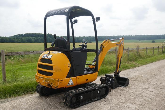 Used 2015 JCB 8018 CTS