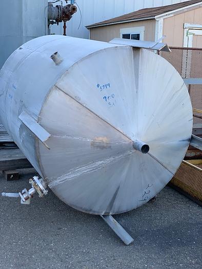 Used 900 Gallon Vertical Stainless Steel Agitated Tank