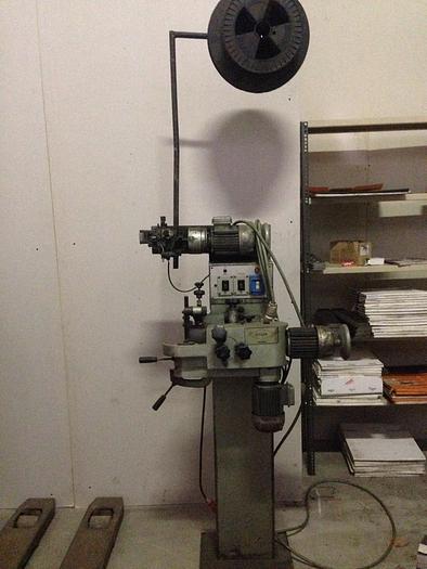 Usato Affilatrice e stradatrice per seghe a nastro VISCAT FULGOR modello BS