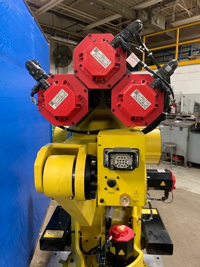 Used 2011 FANUC M900iA/350