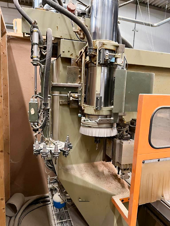 Used SCM Record 2 - CNC Machining Center - 1996