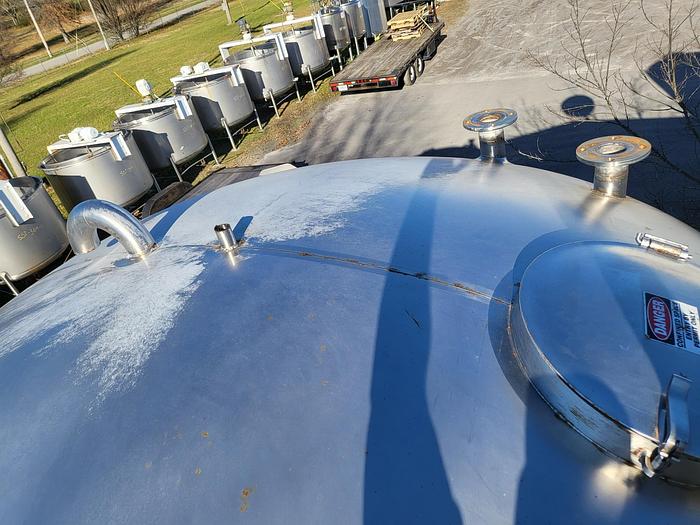 Used 4,000 GALLON WALKER CONE BOTTOM STORAGE TANK - S/S