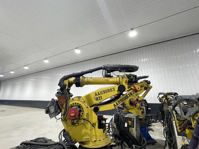 Used FANUC M900iA/350 6 AXIS ROBOT WITH 30iA CONTROLLER AND WEBBER SERVO SHEET METAL SCREW GUN