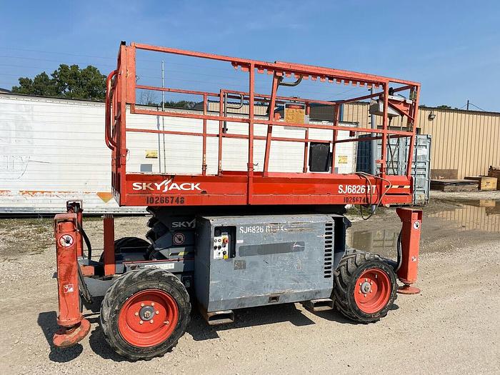 Used 2014 SKYJACK SJ6826RT