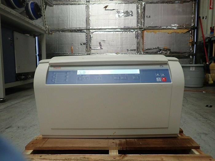 Used Thermo Fisher Scientific Sorvall ST 40 Benchtop Centrifuge 75004510