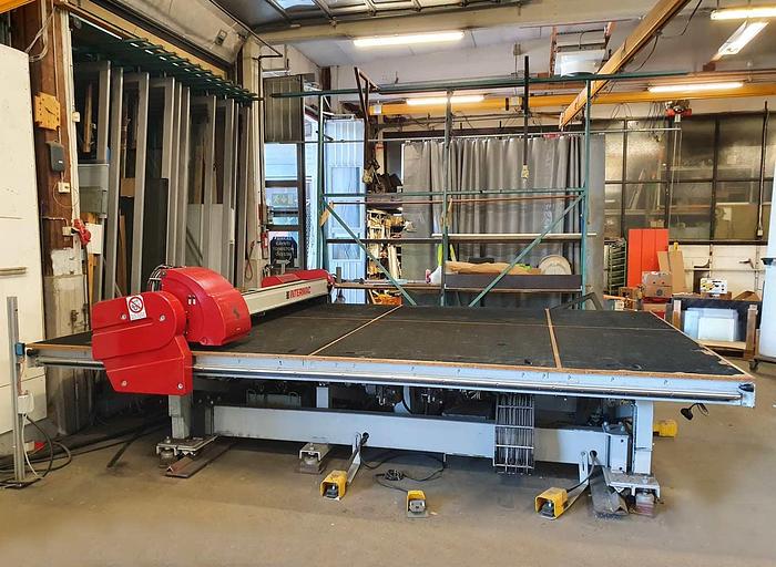 Used 2001 Intermac glass cutting table FOX shape 3700