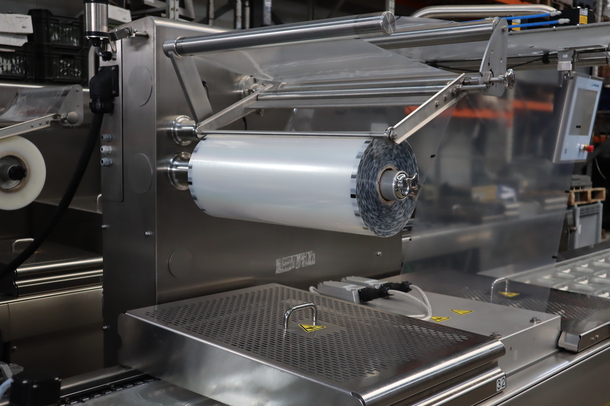 Used Multivac R535 thermoformer with Mettler Toledo inspection
