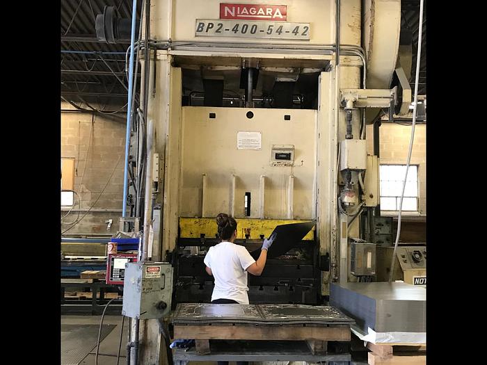 Used 400 TON NIAGARA SSDC PRESS