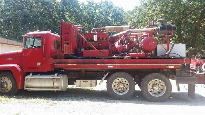 Used 1996 Sullair 900 cfm / 350 psi Air Compressor & JLG2 Air Booster