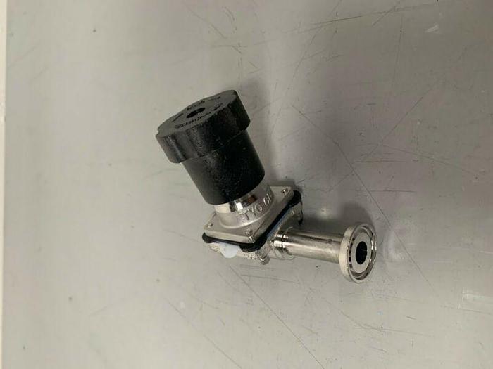 Used ITT Pure-Flo .5-316L-RA15MAX Diaphragm Valve w/ 1" Sanitary Fittings