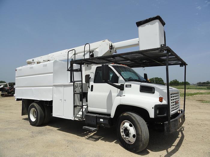 Used 2005 GMC / Terex TOPKICK C7500 /XT55
