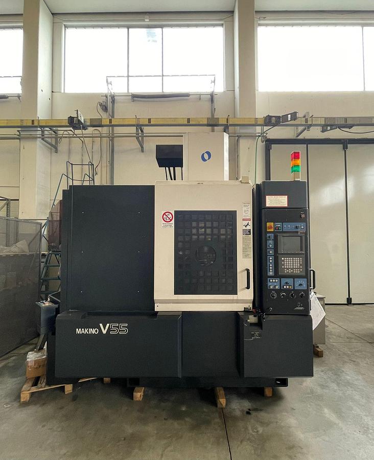 Usato CENTRO DI LAVORO A PORTALE MAKINO V 55-A25  ANNO 1998