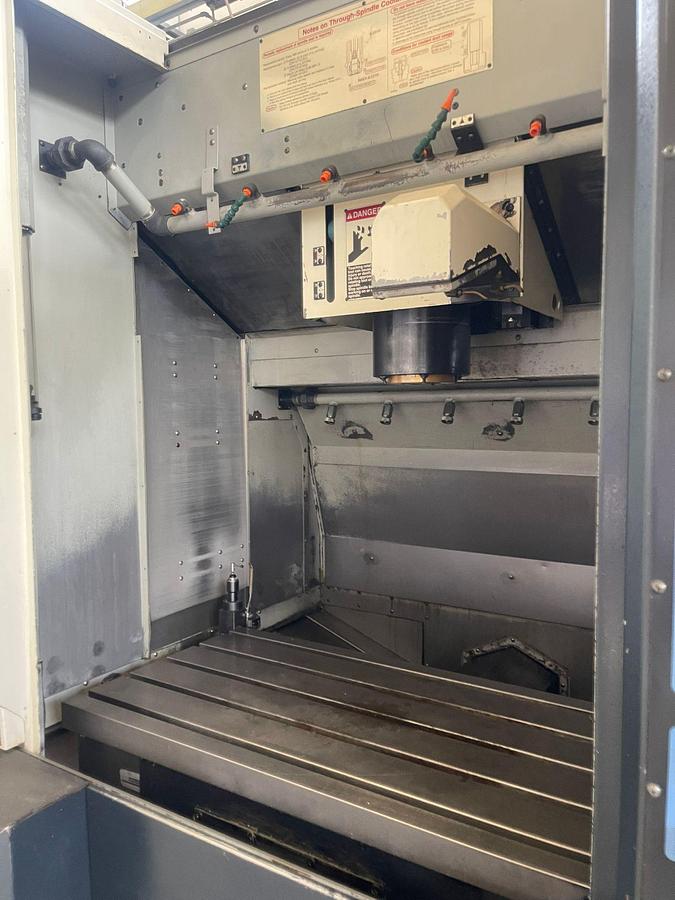 Usato CENTRO DI LAVORO A PORTALE MAKINO V 55-A25  ANNO 1998