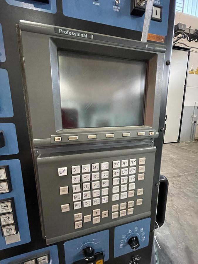 Usato CENTRO DI LAVORO A PORTALE MAKINO V 55-A25  ANNO 1998