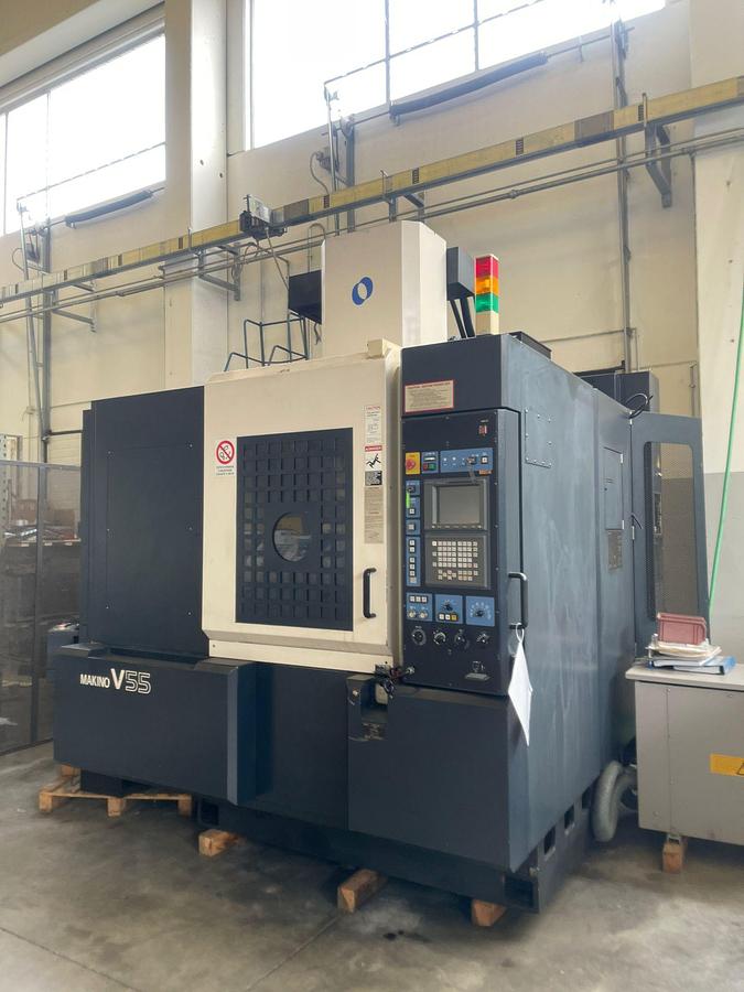 Usato CENTRO DI LAVORO A PORTALE MAKINO V 55-A25  ANNO 1998