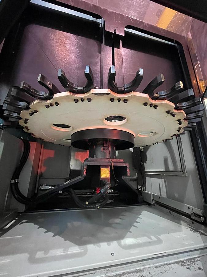 Usato CENTRO DI LAVORO A PORTALE MAKINO V 55-A25  ANNO 1998