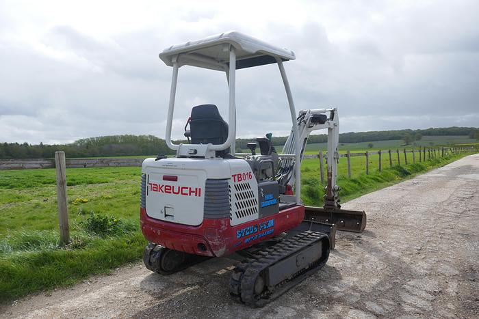 Used 2009 TAKEUCHI TB016