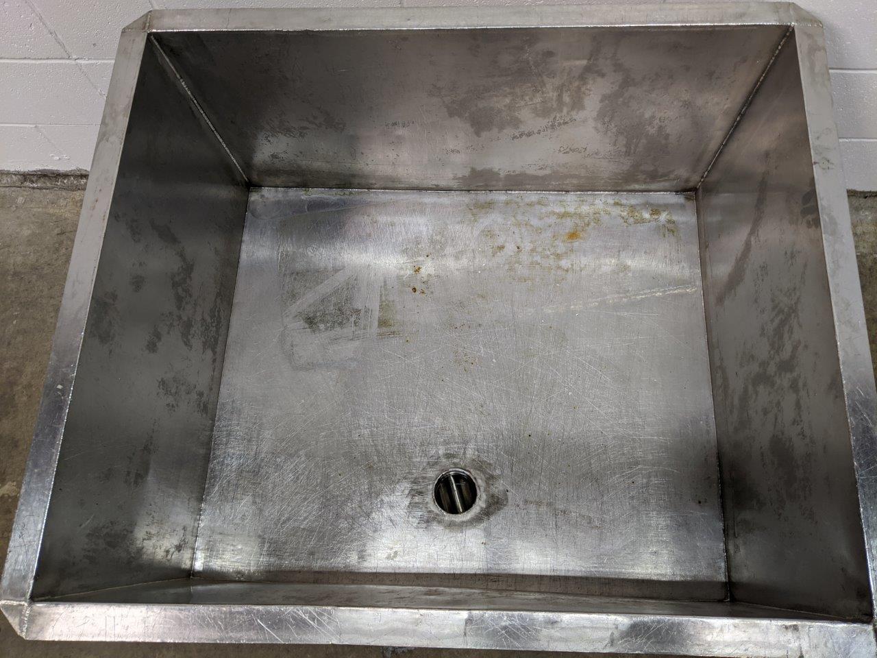 Used 80 Gallon Rolling Square Tank