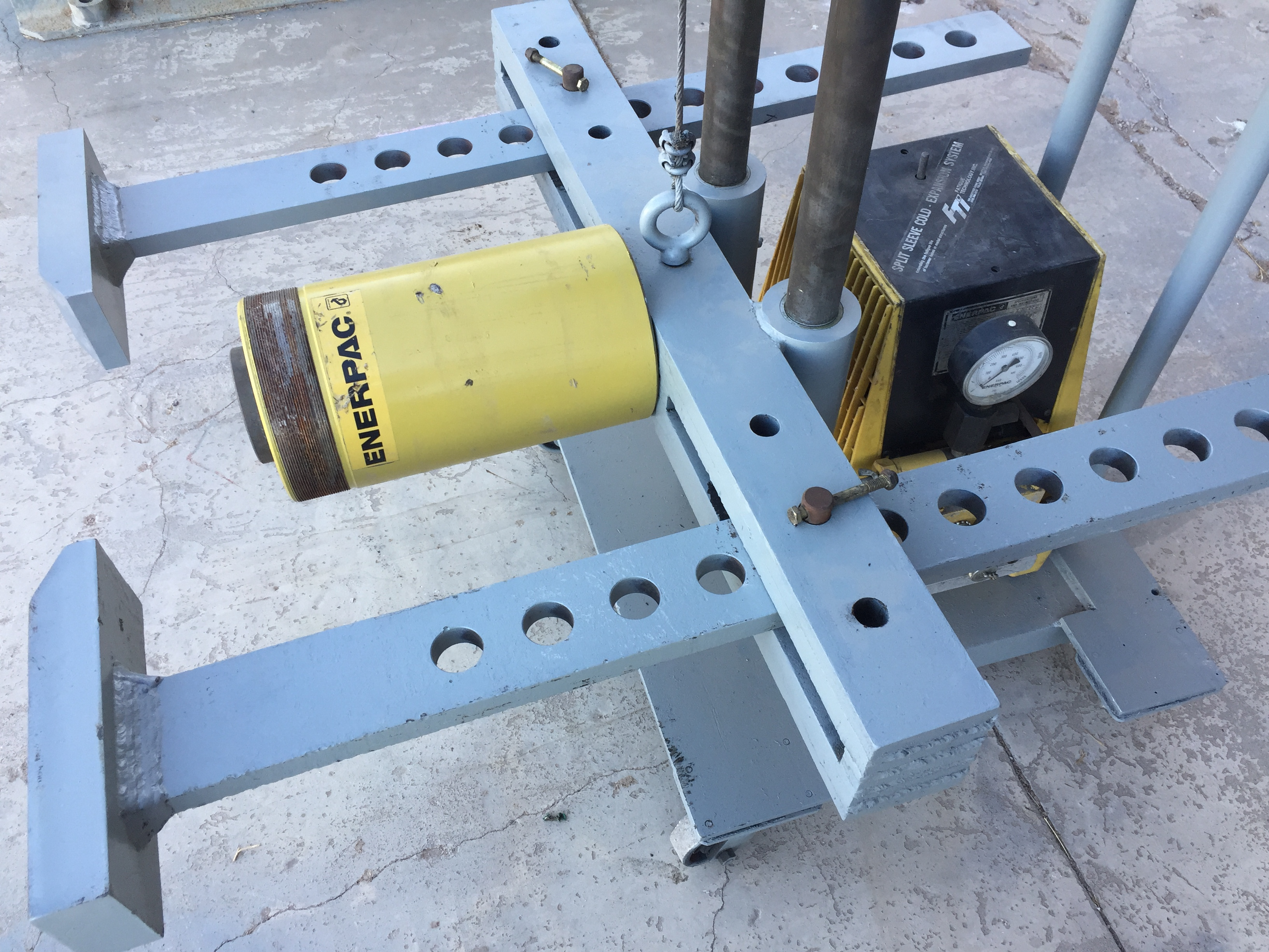 Used 150 Ton Industrial Gear / Wheel Puller