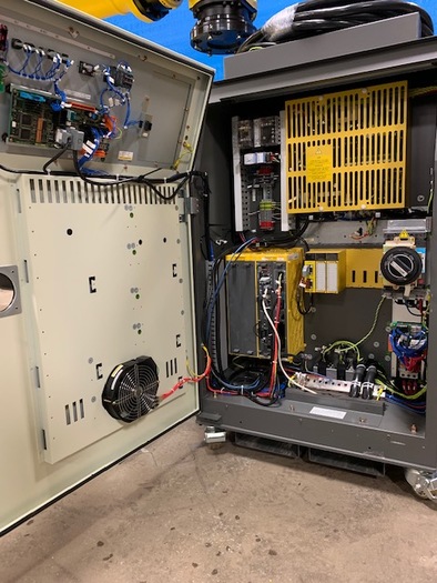 Used 2011 FANUC M900iA/350