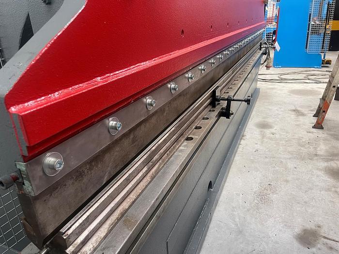 Usato PIEGATRICE ROMEA IDRAULICA 5000 X 160 TON