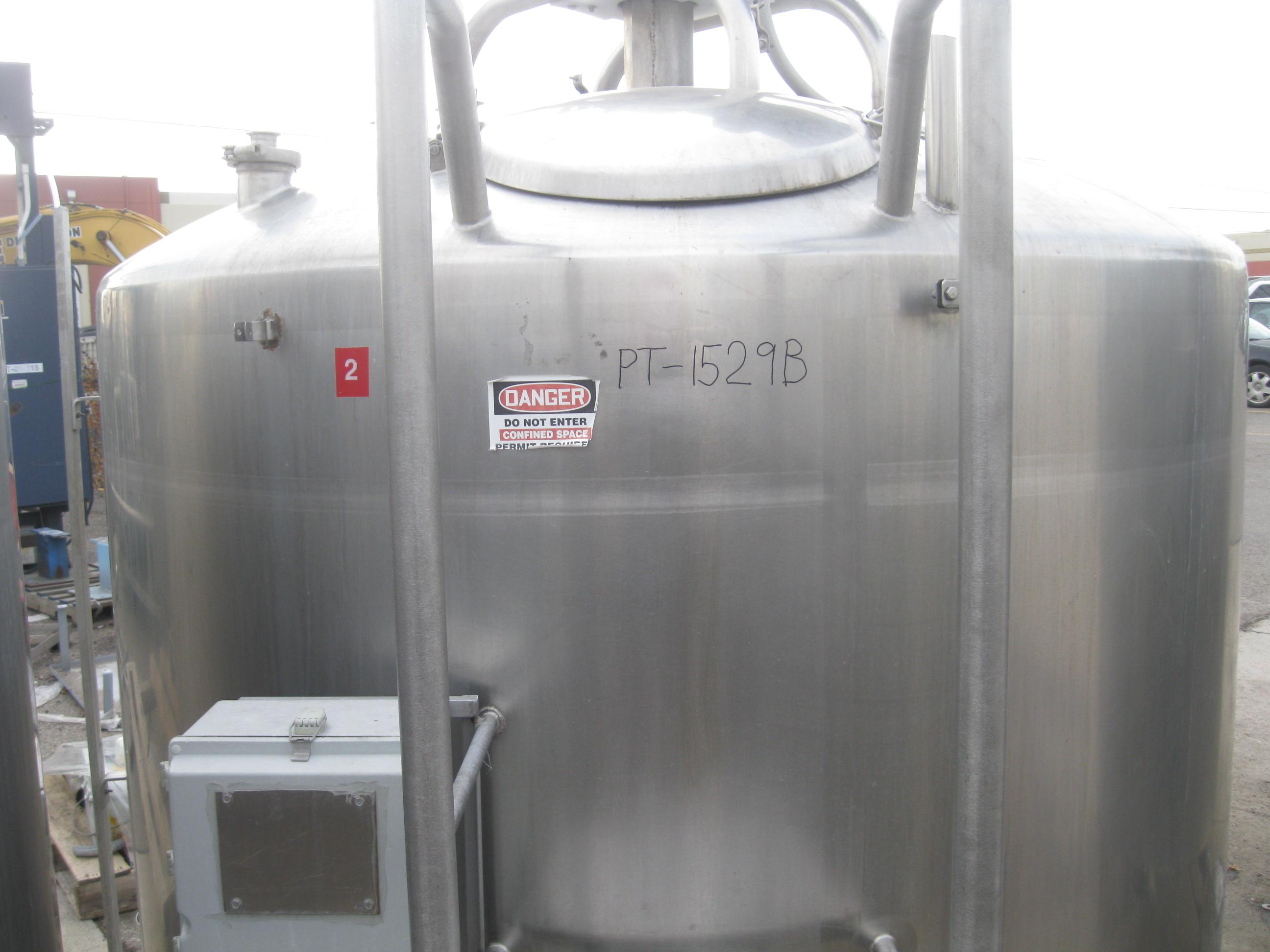 Used 800 GALLON PROCESSOR TANK