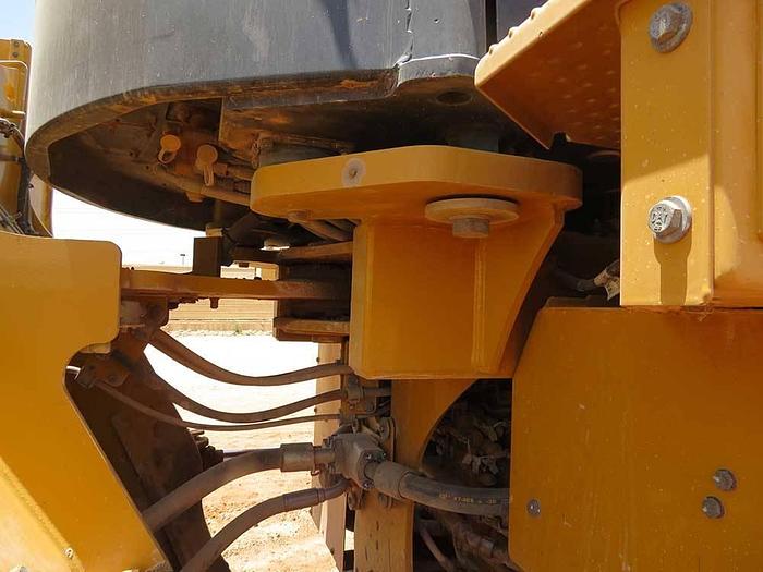 Used 2015 CATERPILLAR 966M