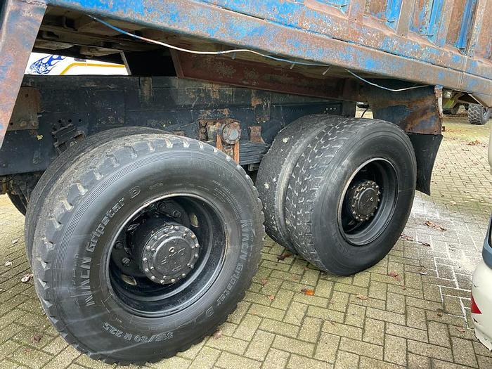 Gebruikt 2000 DAF 85 CF 380 euro 2 8x4 kipper RHD