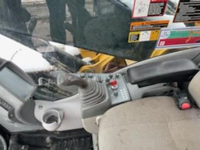 Used JOHN DEERE 250G 