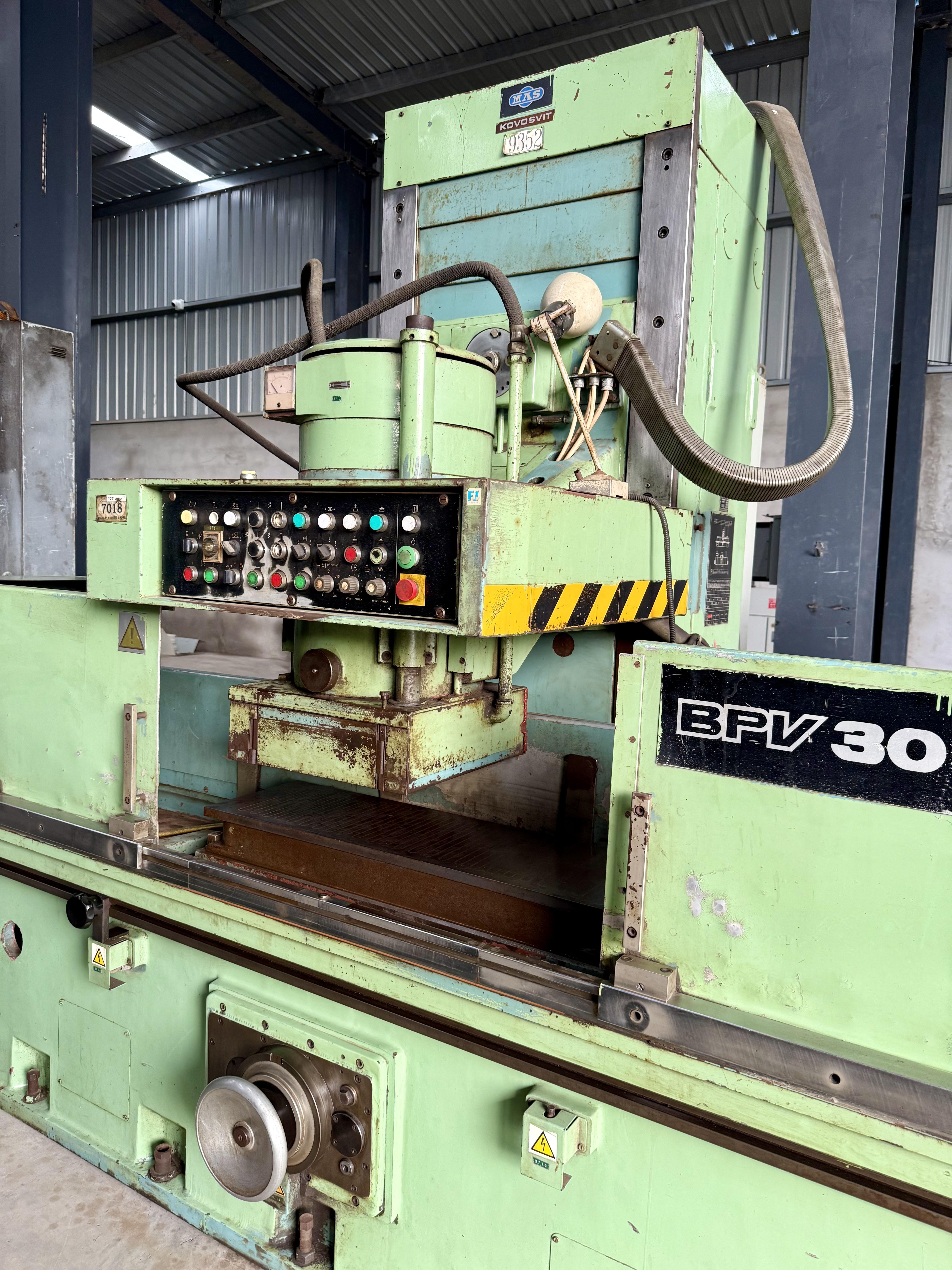Used TOS BPV 1000 x 300 Rotary Surface Grinder - 1992
