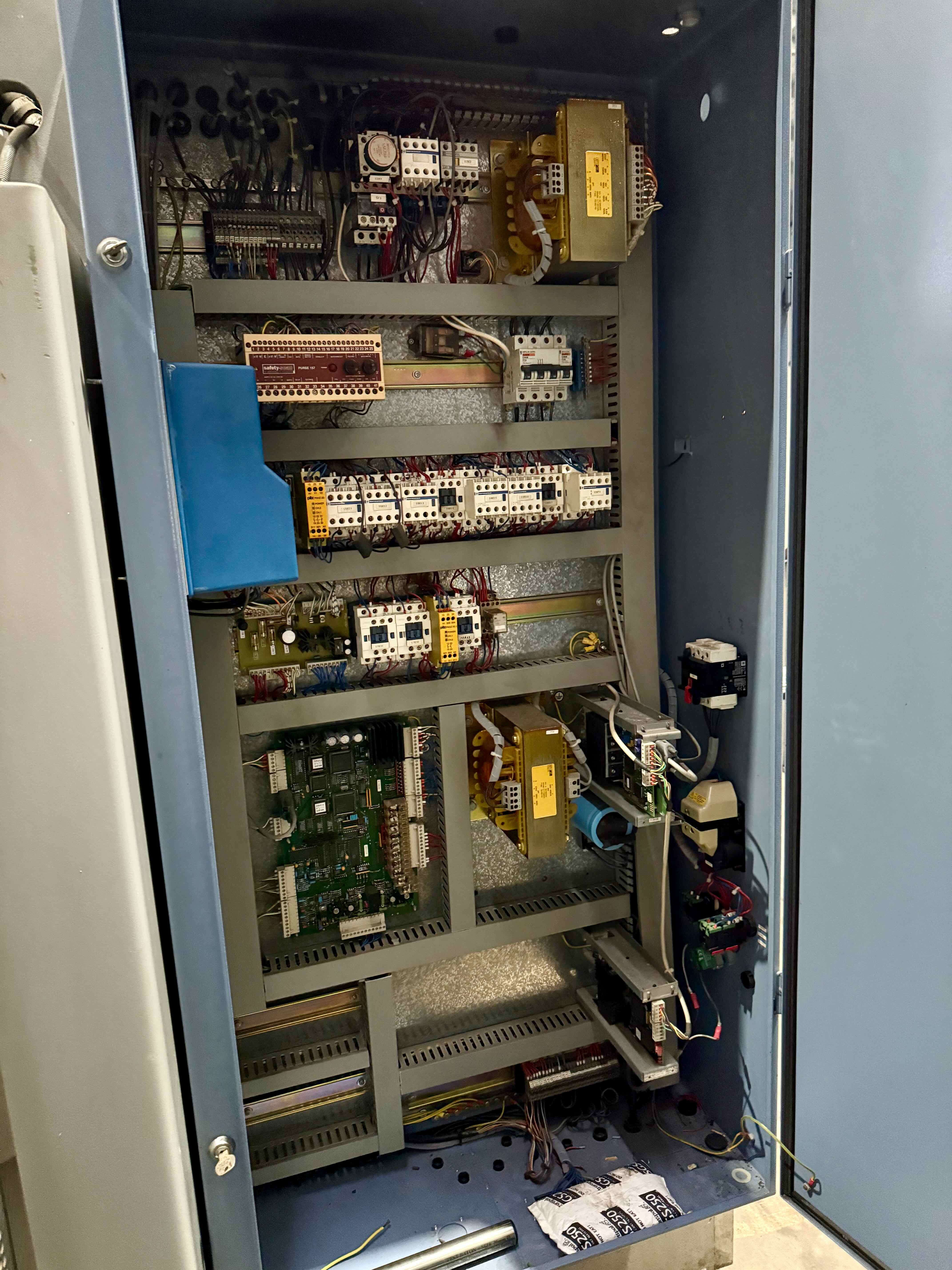 Used Safan CNCL CNC Press Brake : 80 Ton x 2550mm