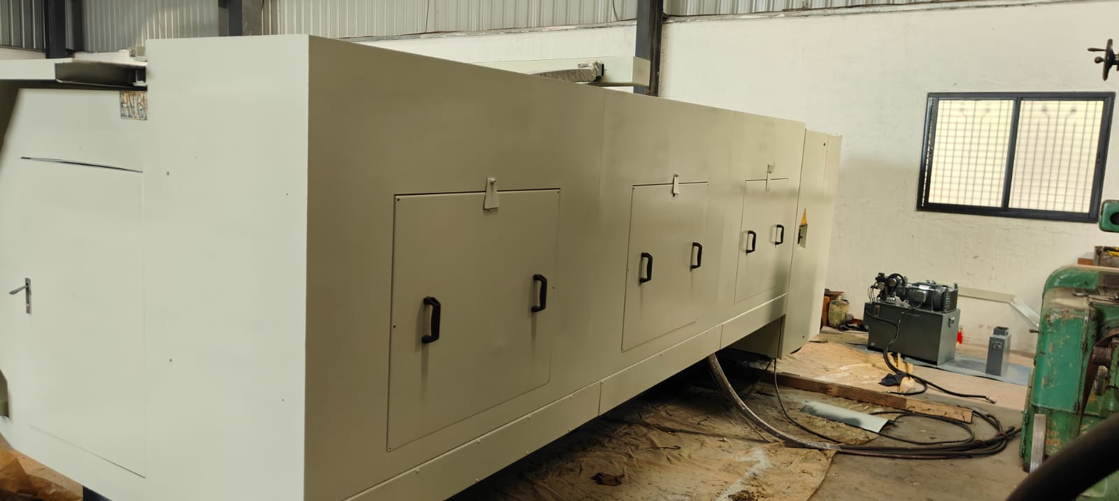 Used Kasuga DY630Cx 3000 CNC Turning Chuck : 380mm x 3000mm With Fanuc OITC, Year : 2011